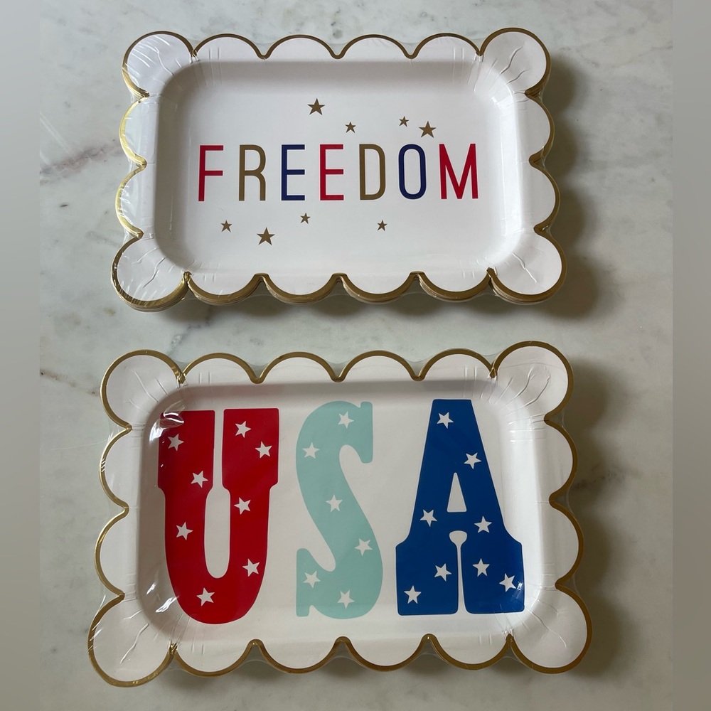 2 sets of 12 each paper plates scalloped FREEDOM USA patriotic plates 🇺🇸